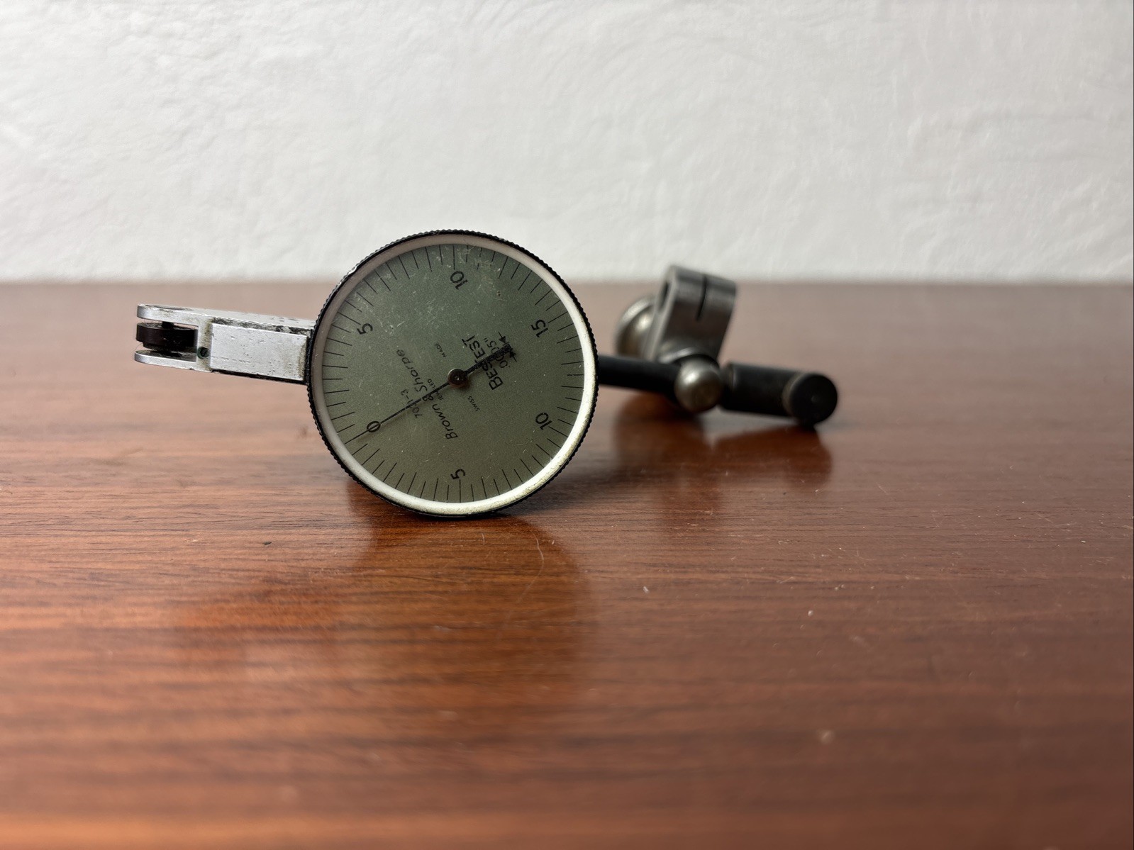 Brown & Sharpe BesTest 7031-3 Dial Test Indicator — photo 2