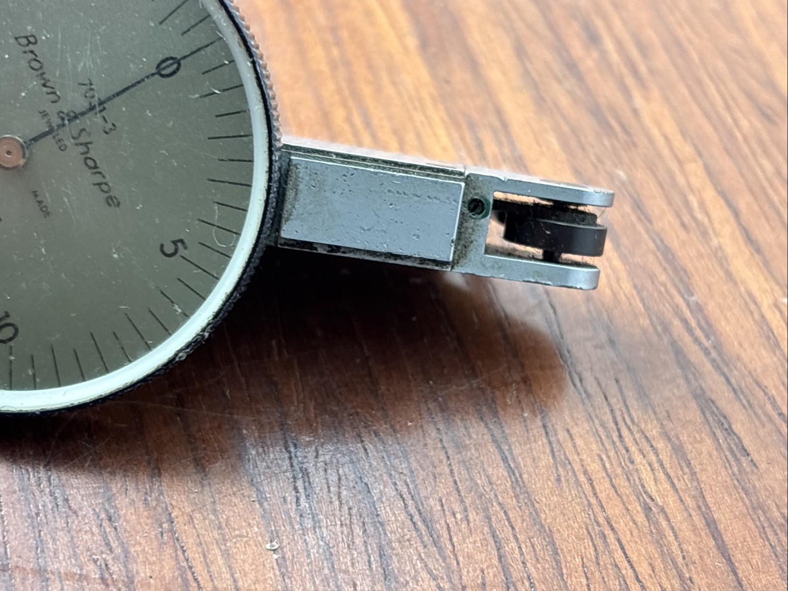Brown & Sharpe BesTest 7031-3 Dial Test Indicator — photo 7