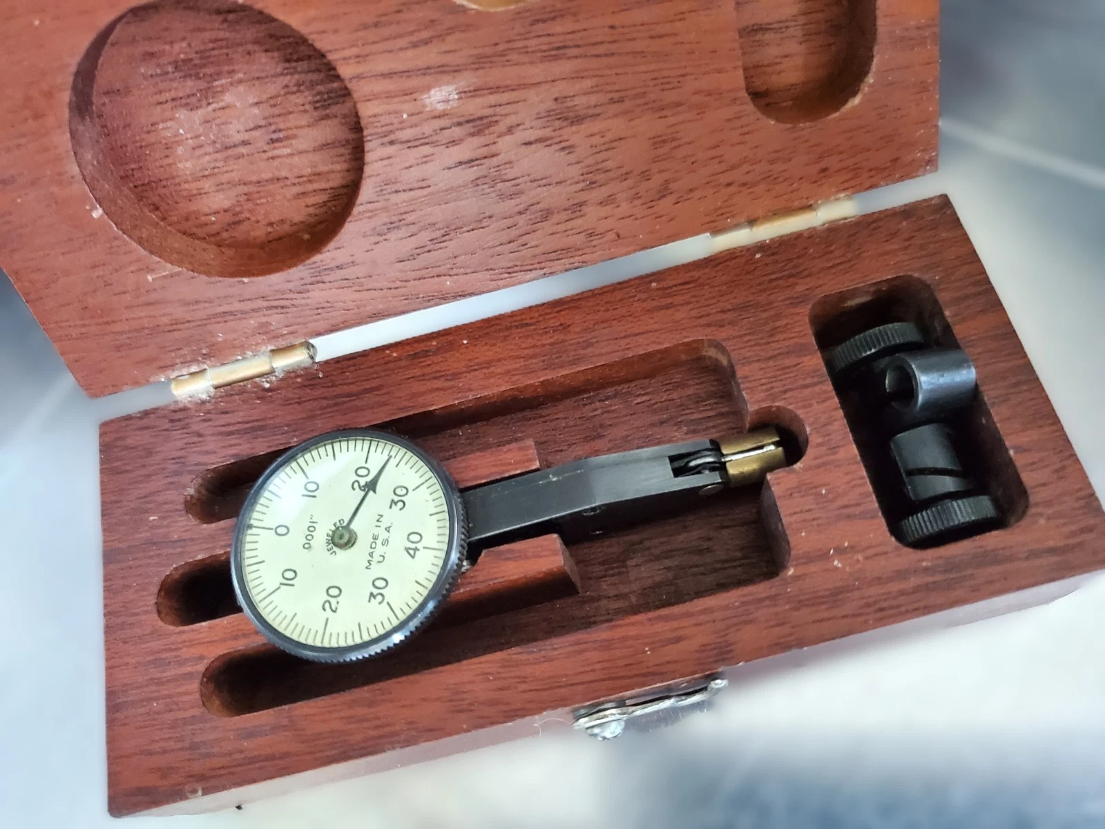 Brown & Sharpe Mfg, R.I. - Dial Indicator- Model 2- .0001-1 jewel dial