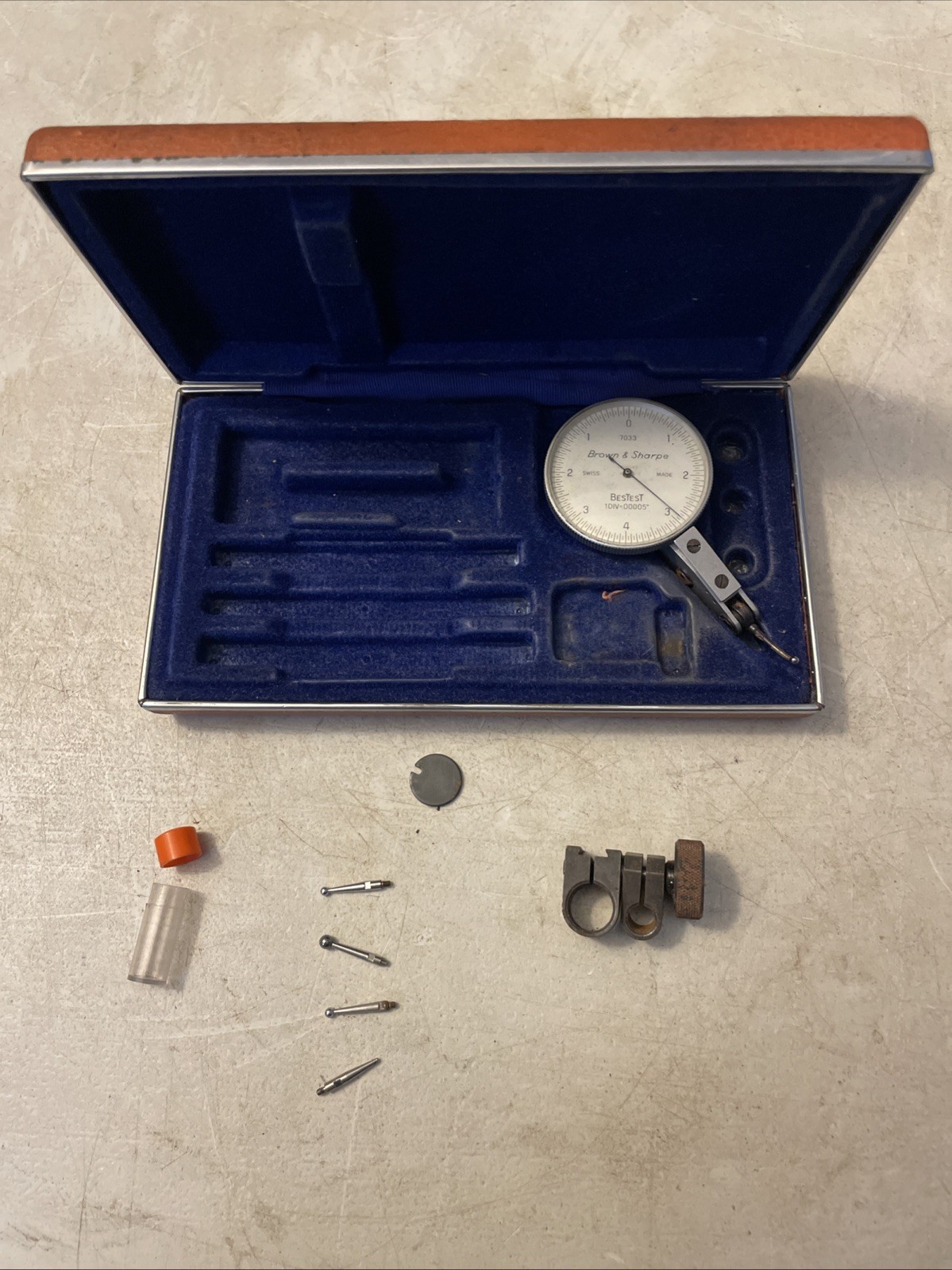 Brown & Sharpe Dial Test Indicator Set 7033 with Accessori